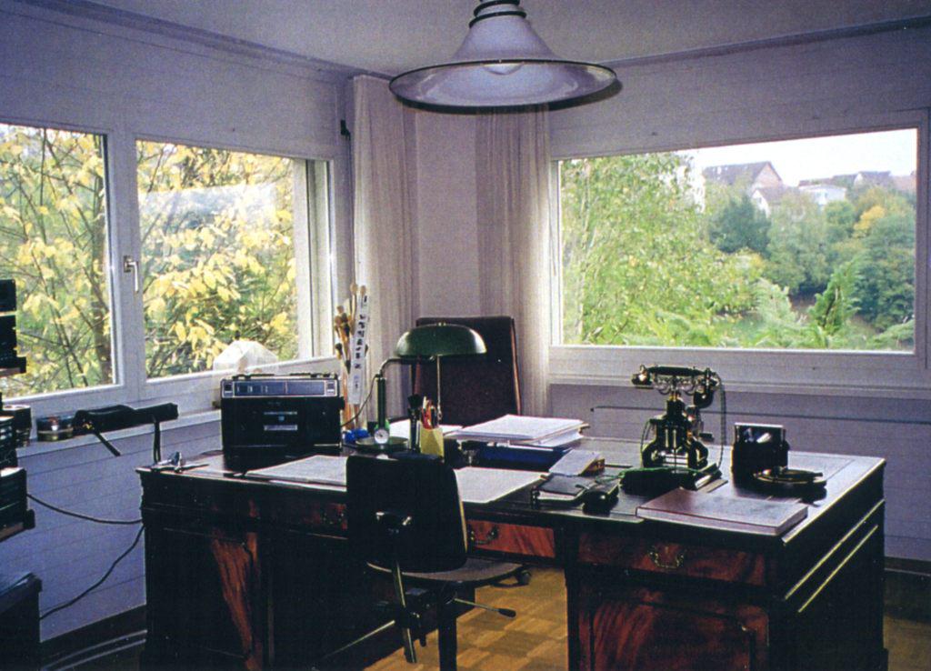 Письменный стол, за которым работал Рудольф Баршай. Рамлинсбург, Швейцария