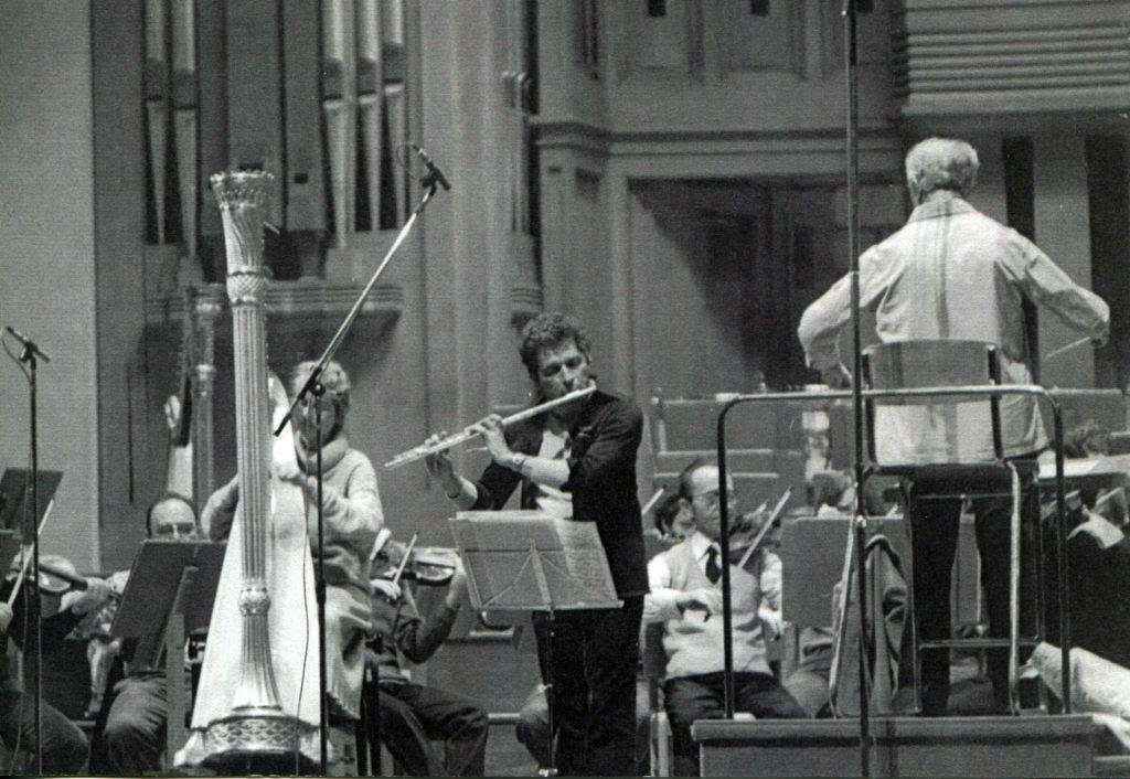 Двойной концерт В.А. Моцарта. Солисты: Урсула   Холлигер (арфа), Орель Николе (флейта). Дирижер   Рудольф Баршай. Бельгия, 1979